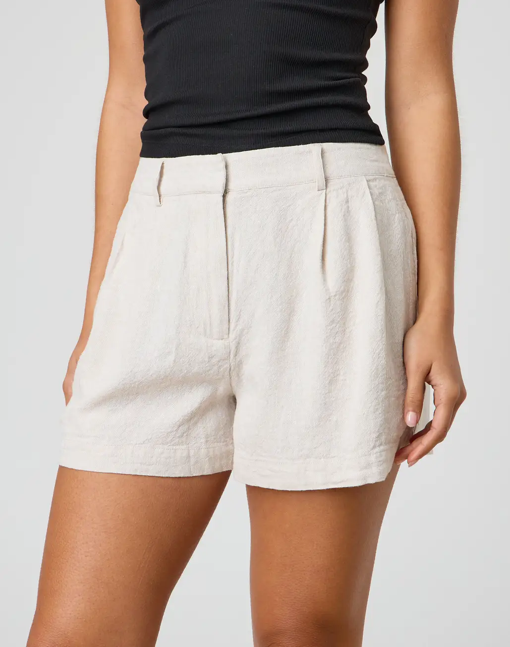 Pleat Front Linen Short