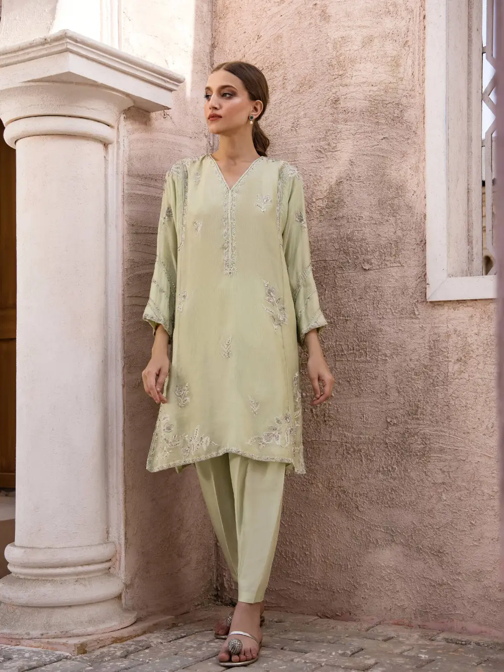 RAYA KURTA W/ SKINNY SHALWAR