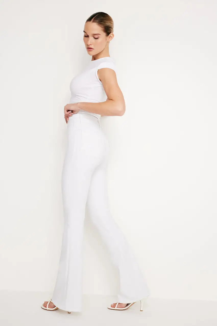 POWER STRETCH PULL-ON FLARE JEANS