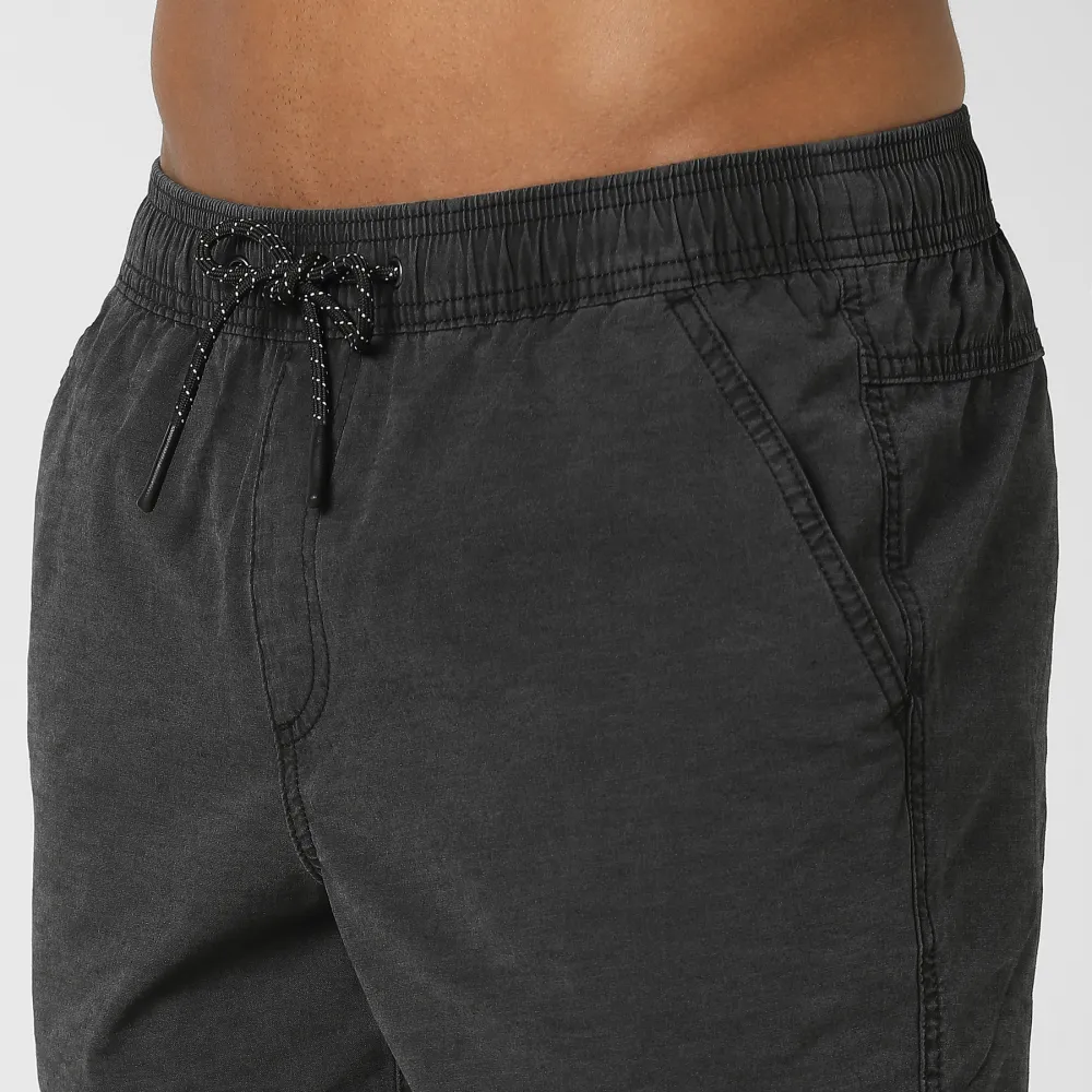 Volley Short-Black