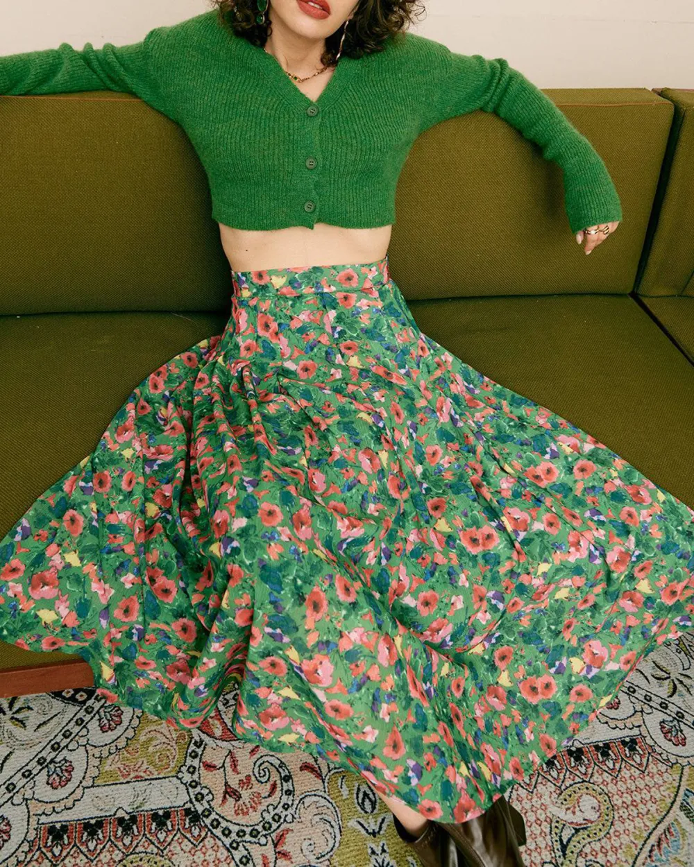 Green mid-length floral slit skirt