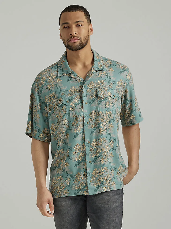 WRANGLER® COCONUT COWBOY SNAP FRONT CAMP SHIRT IN HIBISCUS ON TAN