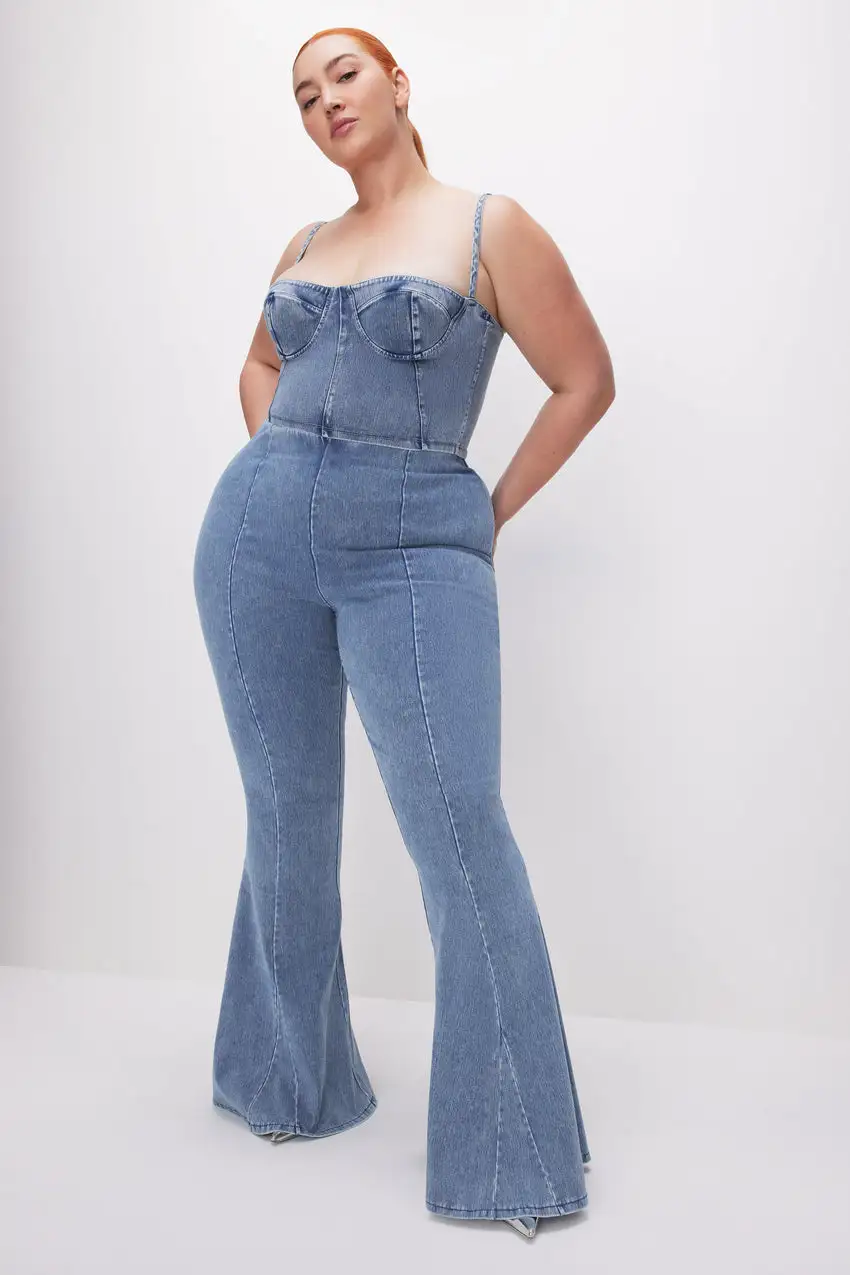 SOFT SCULPT PULL-ON EXTREME FLARE JEANS