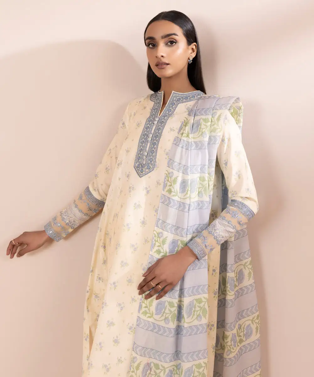 3 Piece - Embroidered Lawn Suit