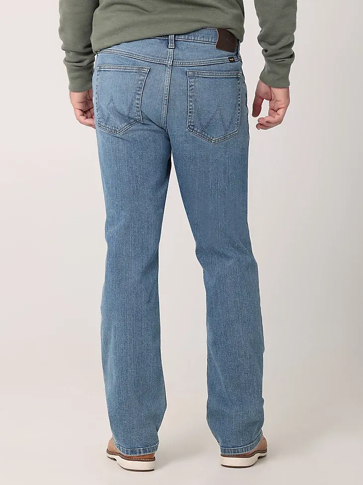 MEN'S RELAXED BOOTCUT JEAN IN MEDIUM WASH