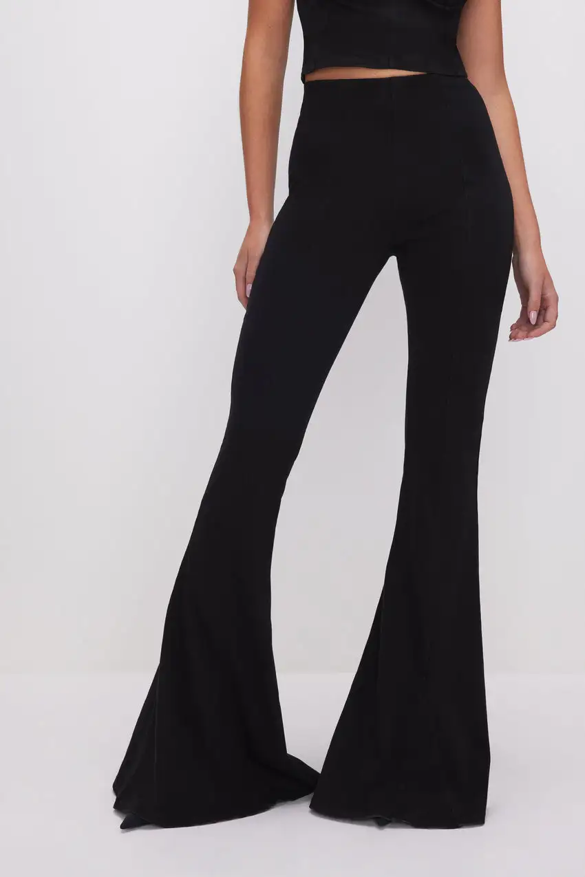 SOFT SCULPT PULL-ON EXTREME FLARE JEANS