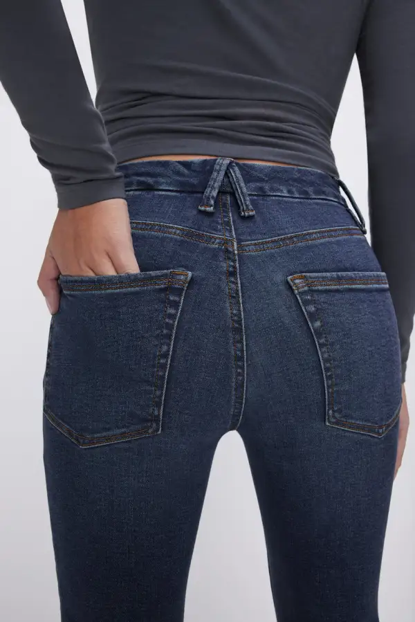 GOOD PETITE STRAIGHT JEANS