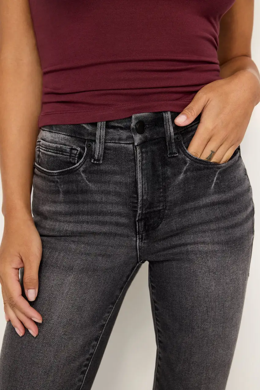 GOOD PETITE FLARE JEANS