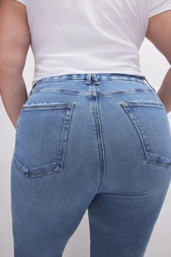 GOOD CURVE STRAIGHT JEANS