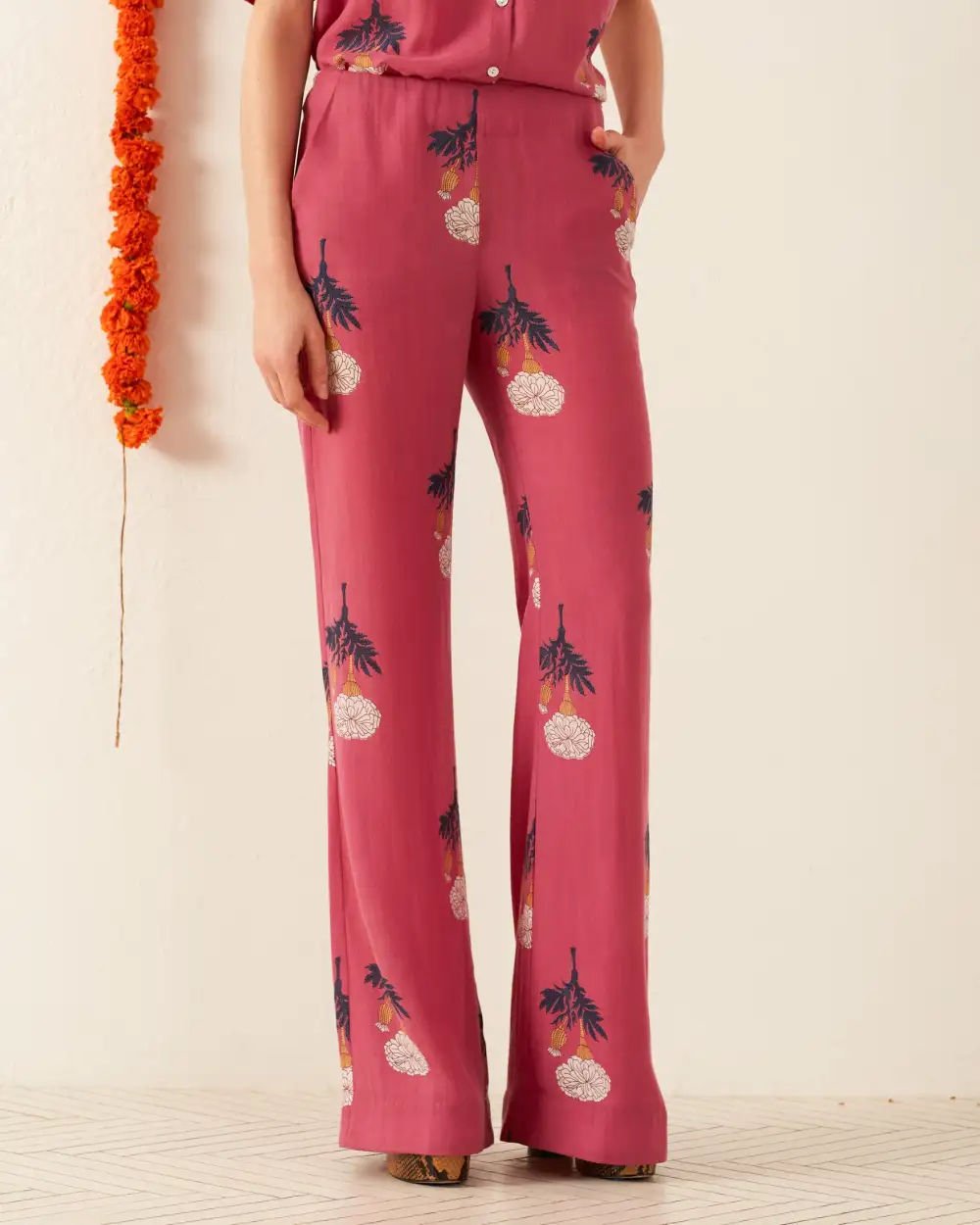 Charlie Hibiscus Rose Pant