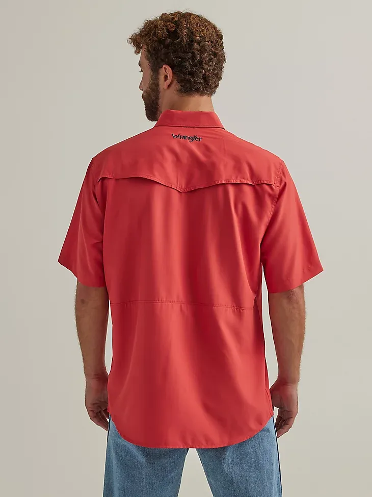 MEN'S WRANGLER PERFORMANCE SNAP SHORT SLEEVE SOLID SHIRT IN RED