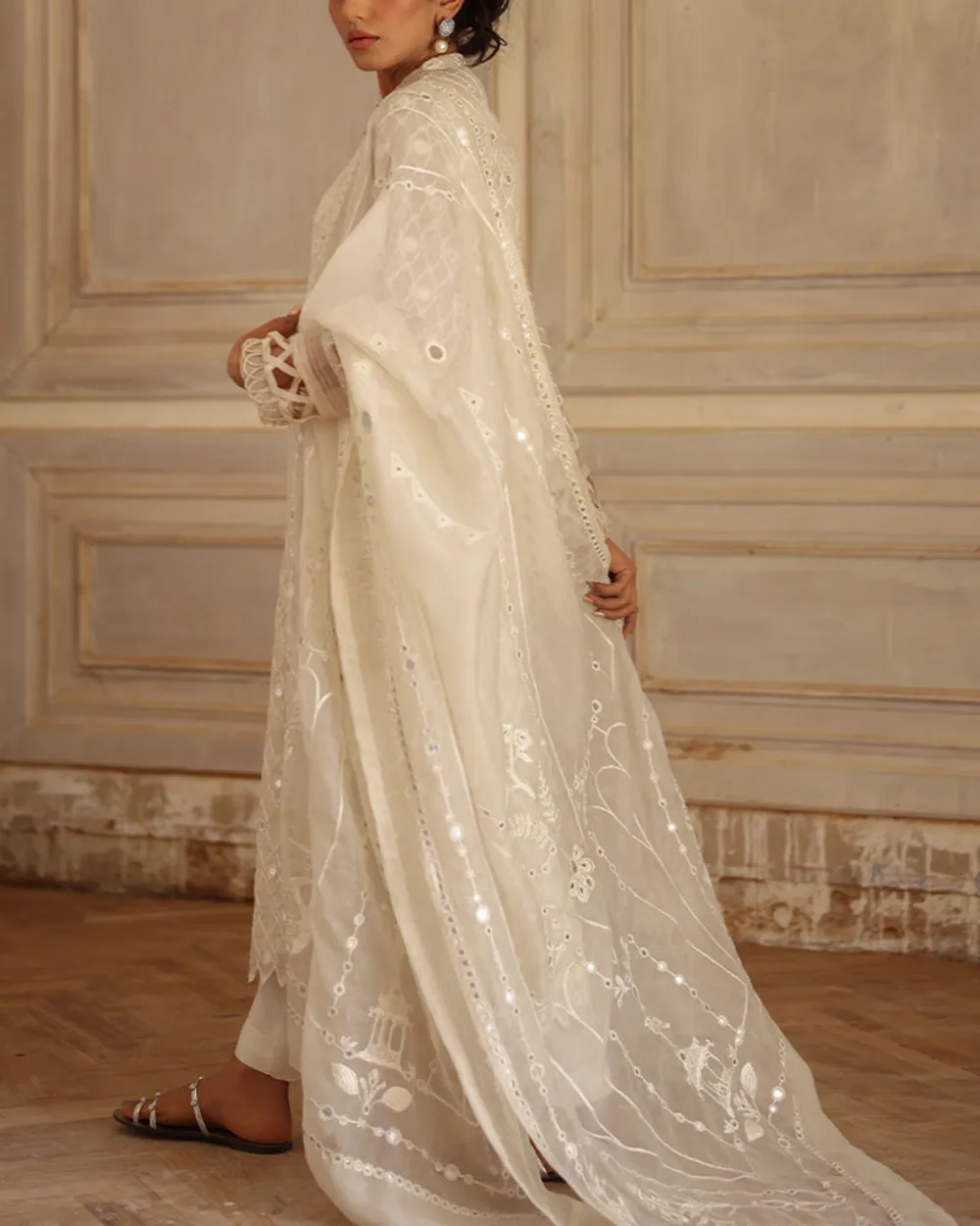 Vintage embroidered lace kaftan