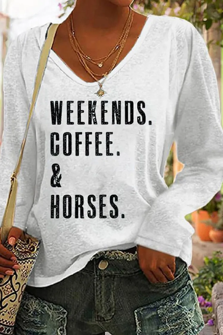 Western WEEKENDS. COFFEE. & Horses Print V-Neck T-Shirt