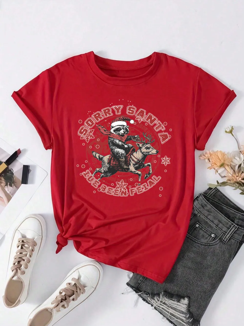 Christmas raccoon Lady T-shirt