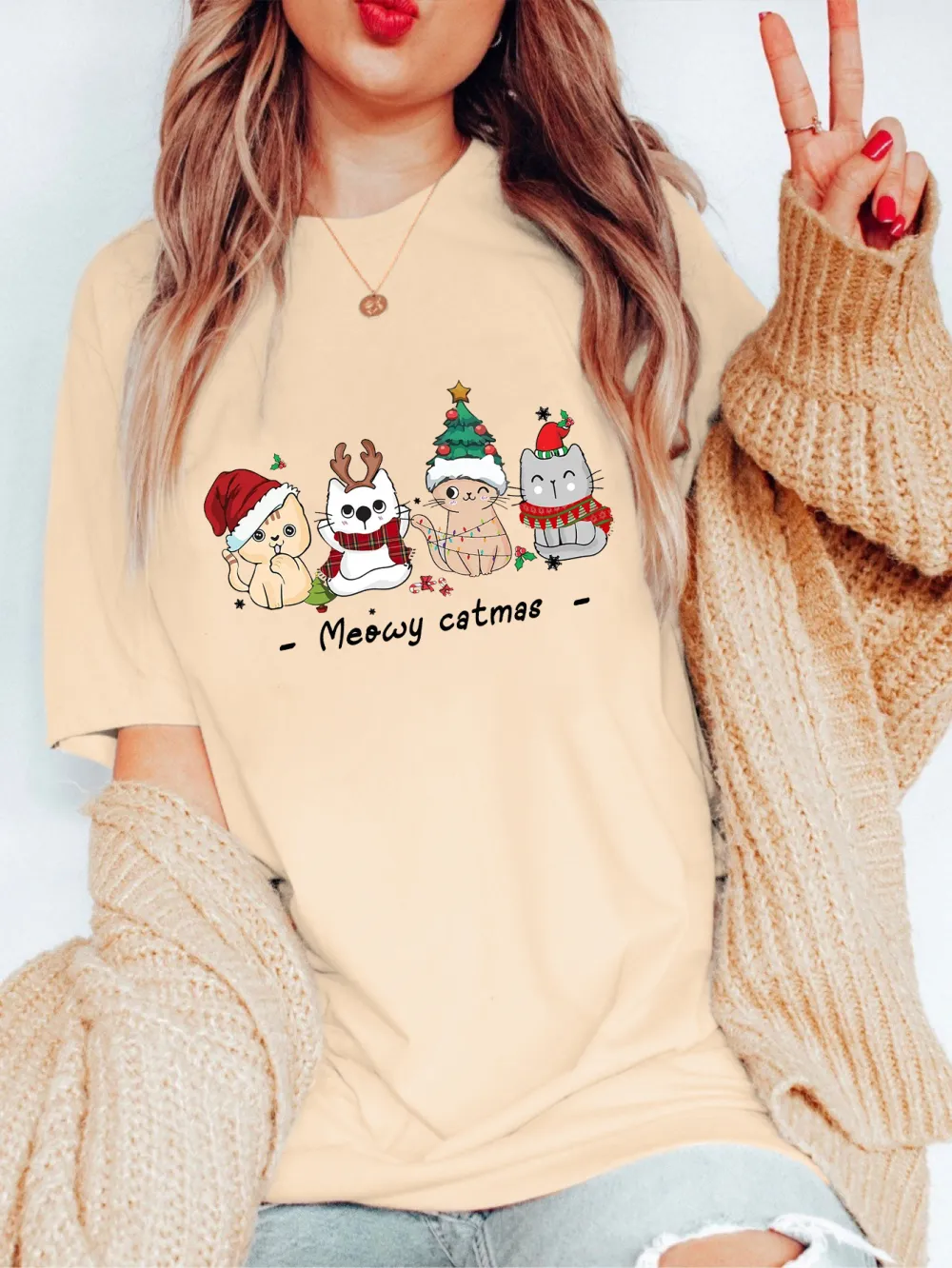 Kitty Santa Lady T-shirt