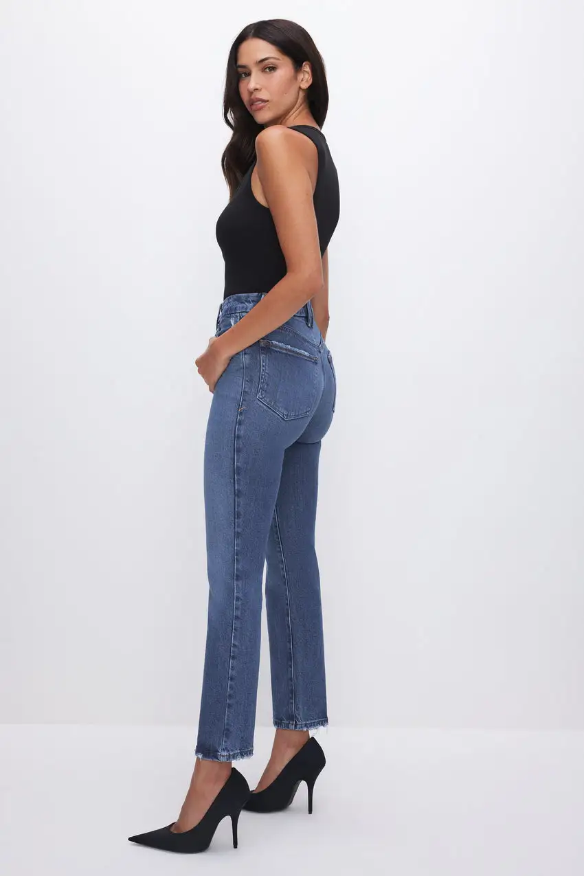 SOFT-TECH GOOD LEGS STRAIGHT JEANS