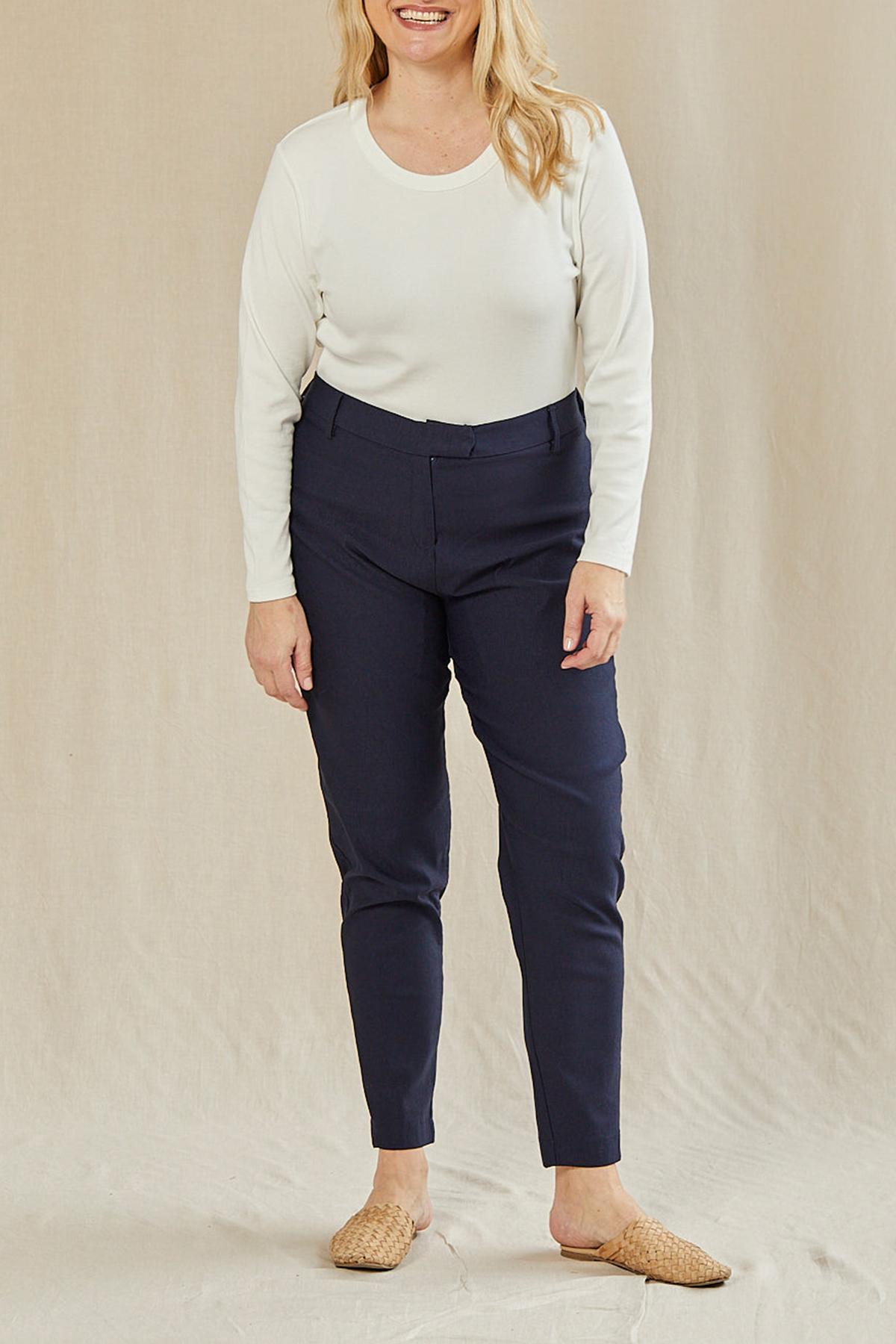 Ponte Straight Leg Pant in Navy