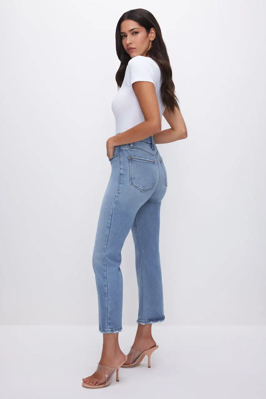 SOFT-TECH GOOD LEGS CROPPED MINI BOOT JEANS