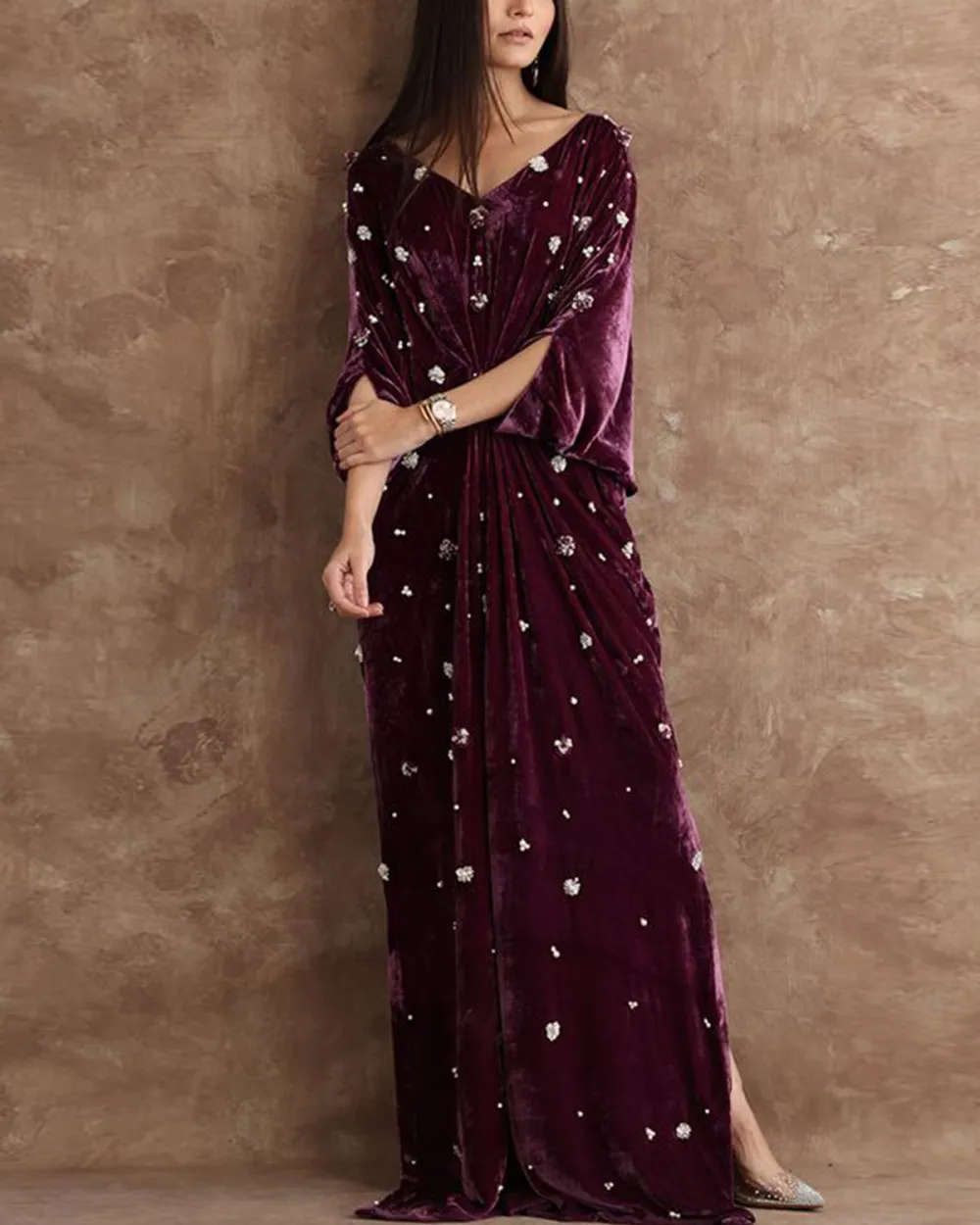 Elegant embroidered velvet kaftan