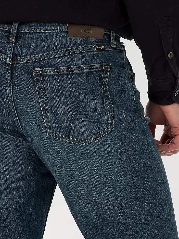 MEN'S RELAXED FIT FLEX JEAN IN MID DENIM