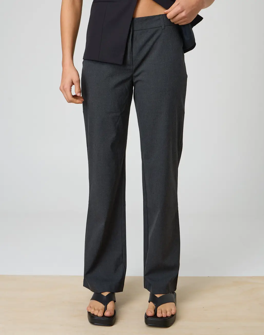 Mid Rise Straight Leg Pant