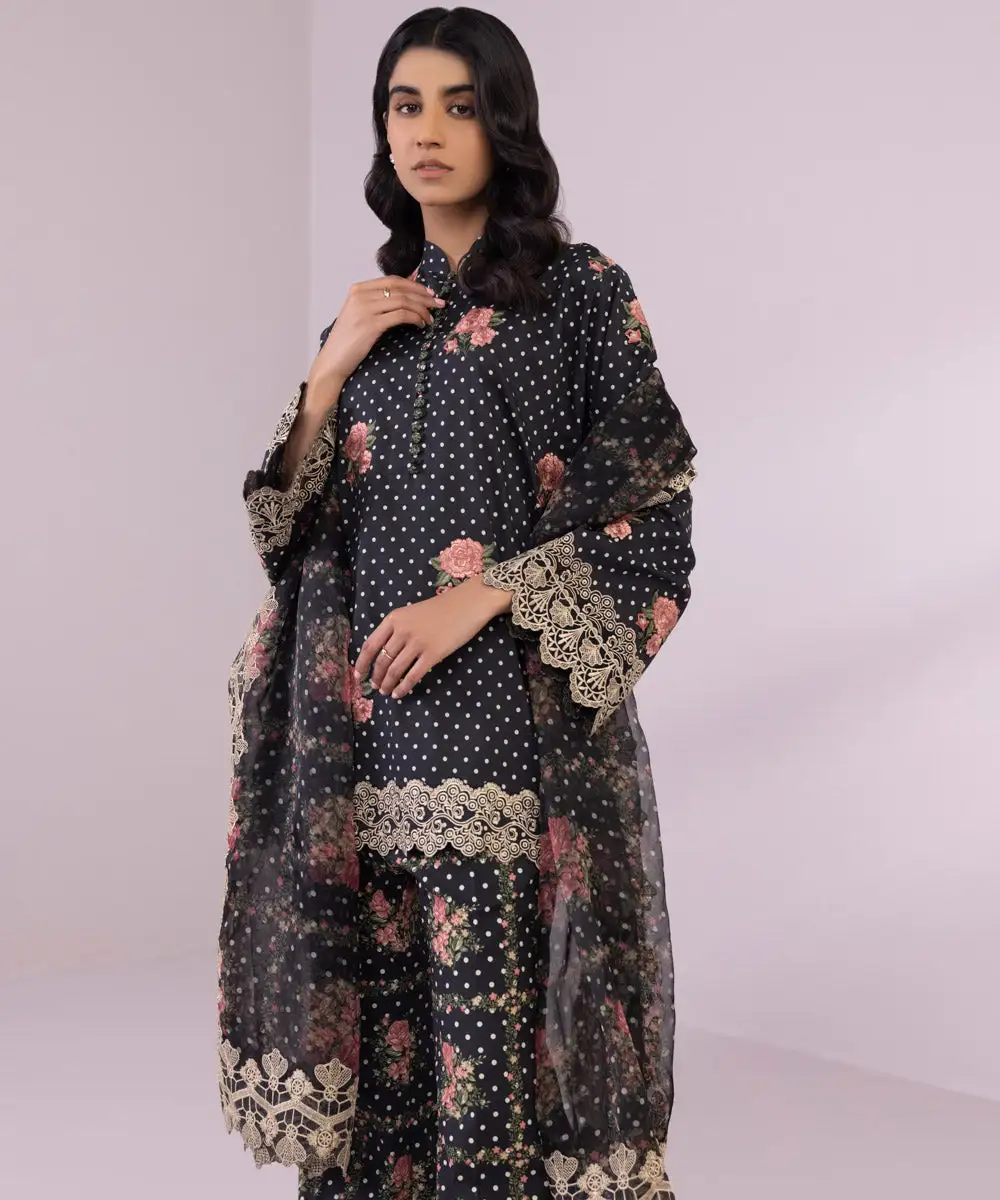 3 Piece - Embroidered Lawn Suit