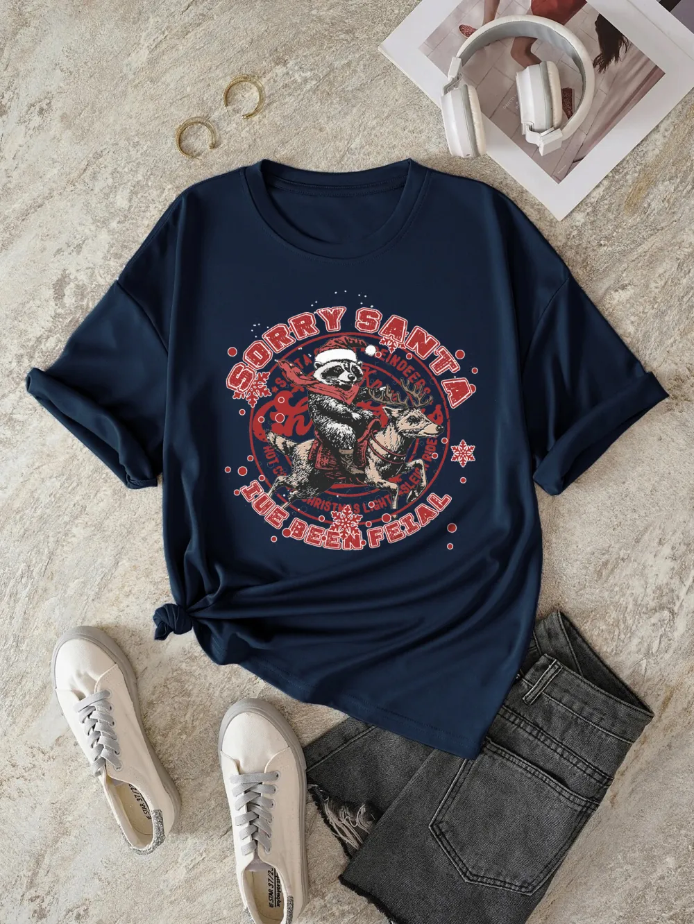 Christmas raccoon Lady T-shirt