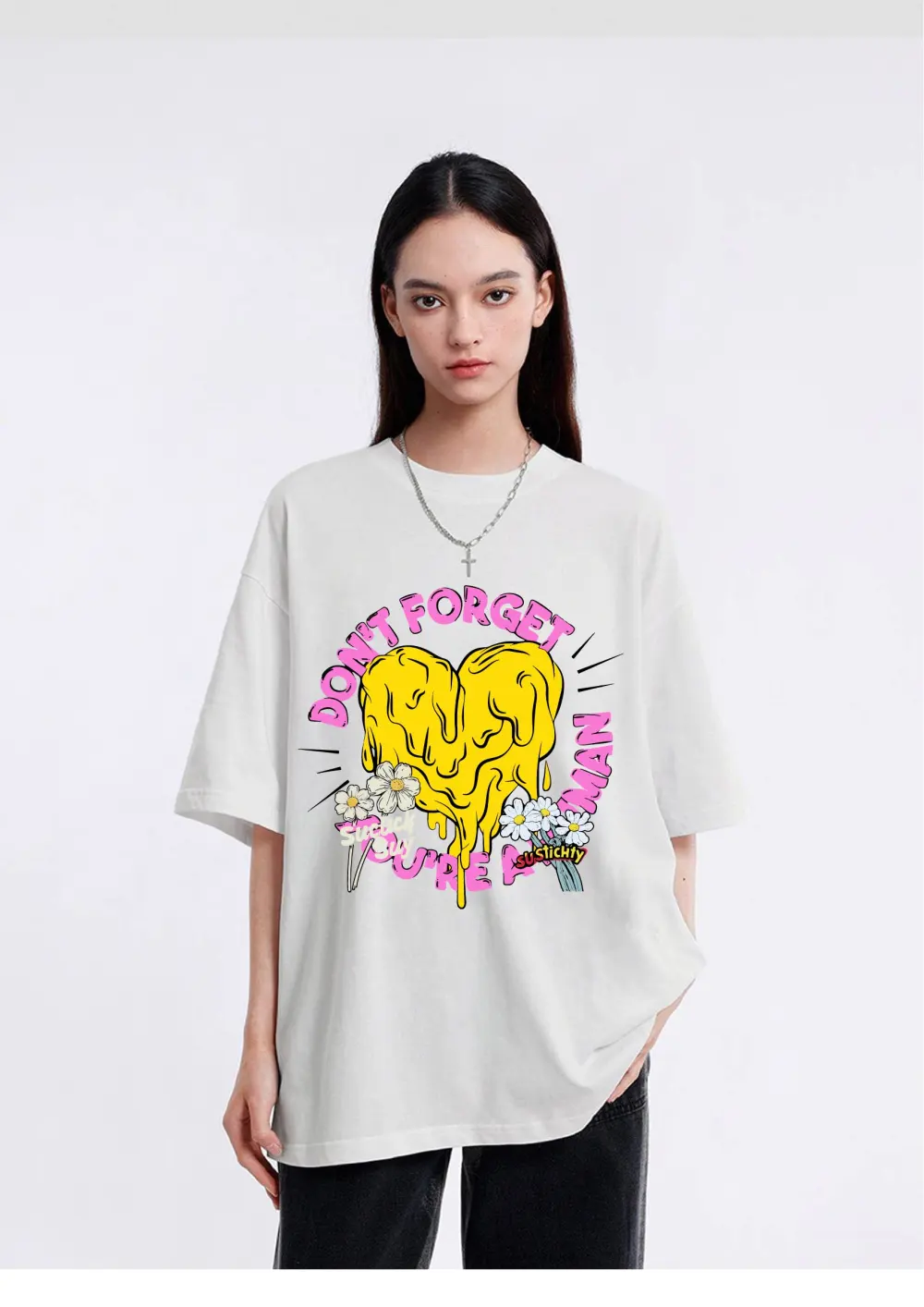 Women's cute heart-shaped font combined with printed T-shirt