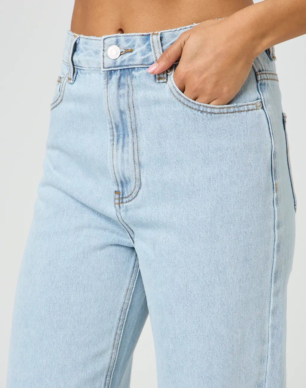 Wide Leg Cropped Jean