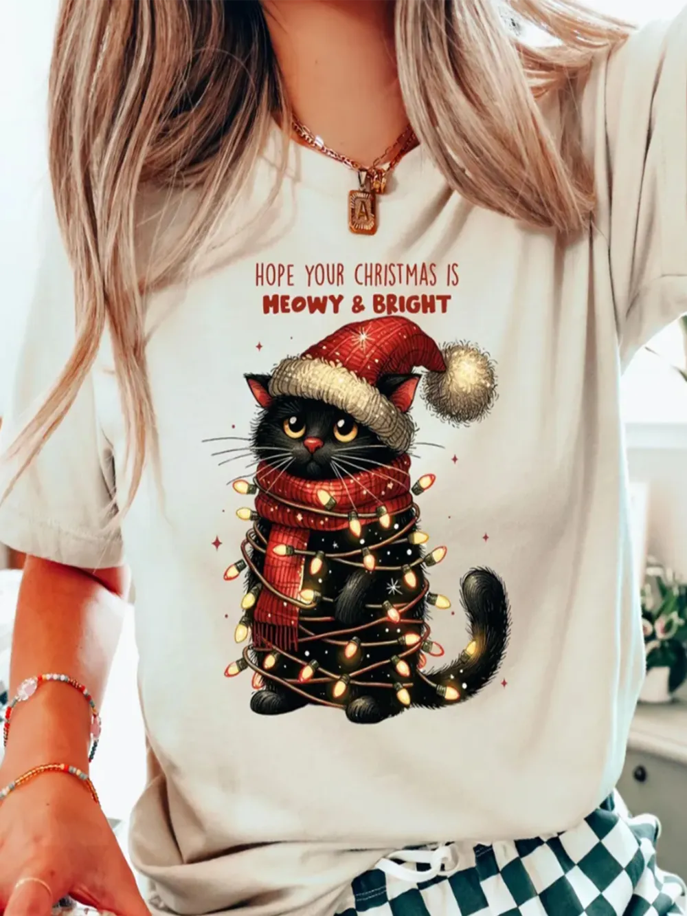 Christmas Kitty Women's fashion crew neck short sleeve T-shirt