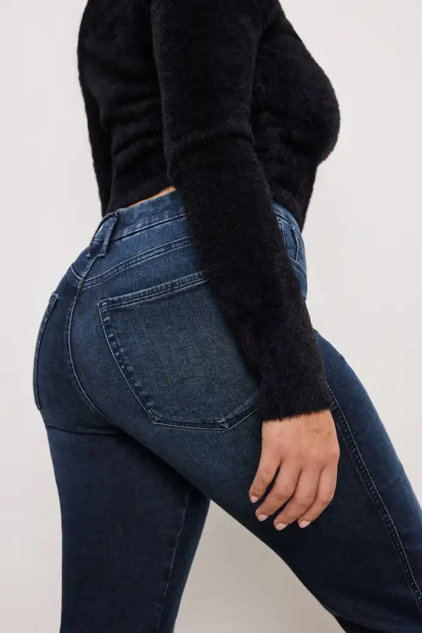 ALWAYS FITS GOOD CURVE STRAIGHT JEANS