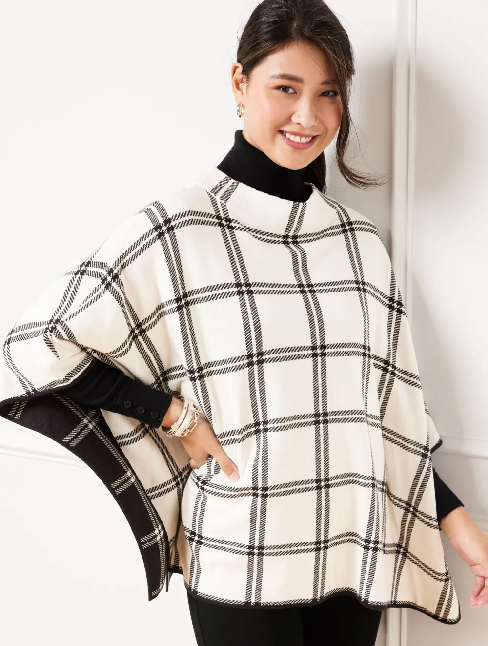 Plus Exclusive Windowpane Poncho