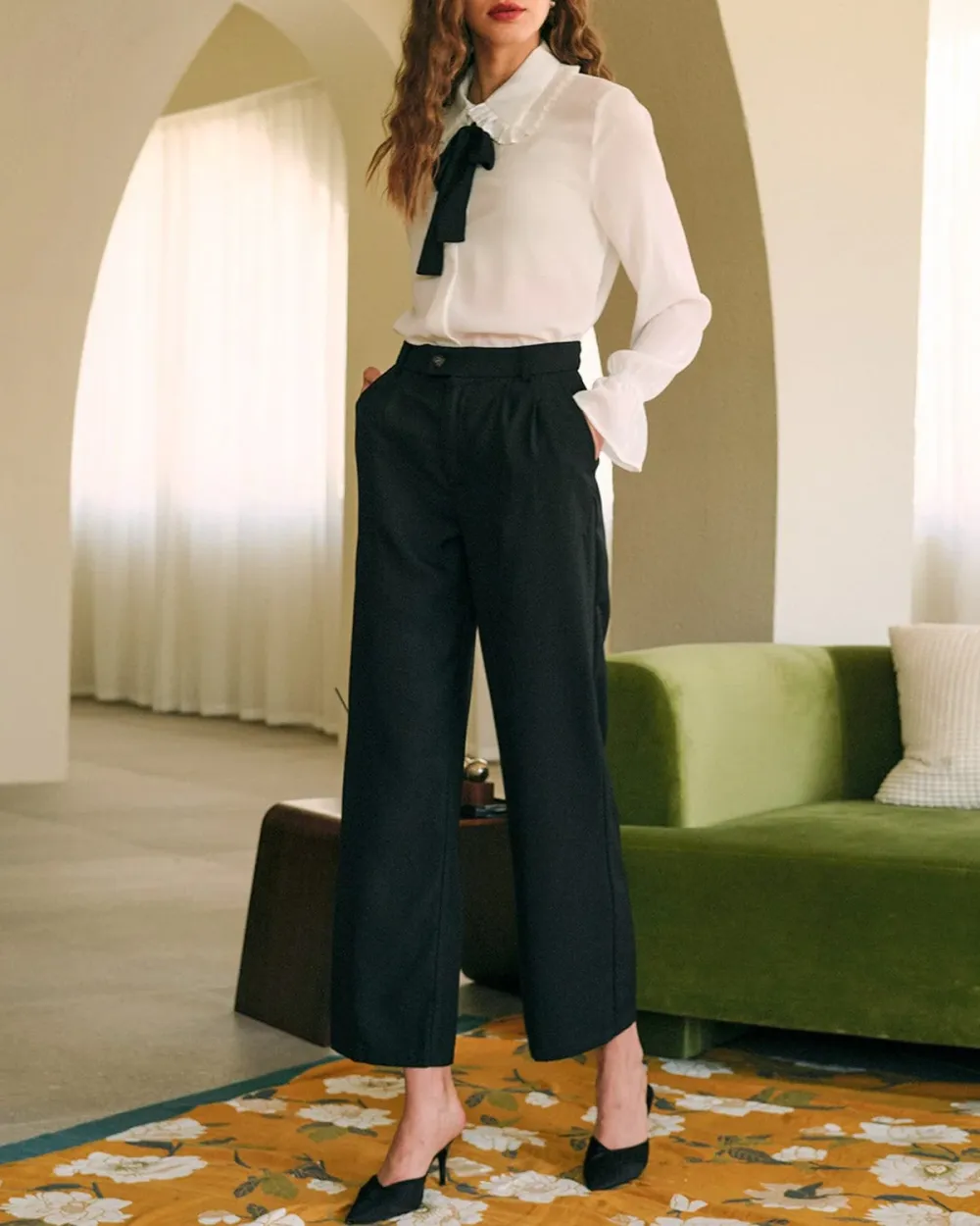 The Solid Pleated High-waisted Pants