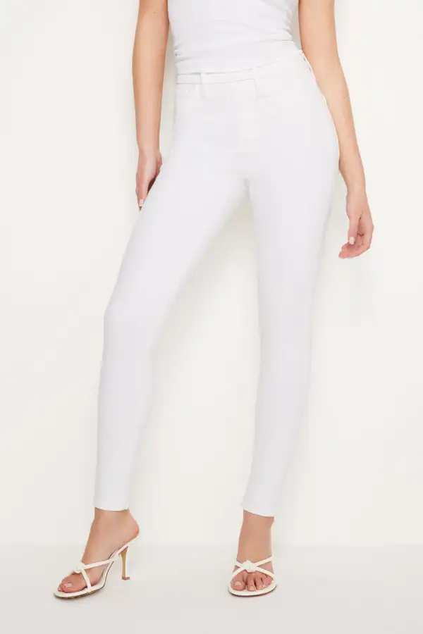 POWER STRETCH PULL-ON SKINNY JEANS