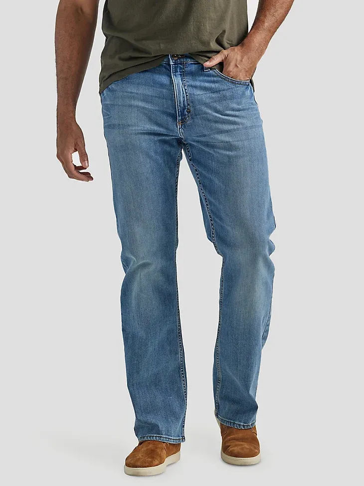 MEN'S WRANGLER AUTHENTICS® RELAXED FIT BOOTCUT JEAN IN RIPTIDE