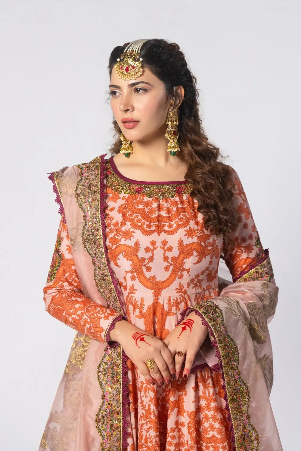 Jamnugar Embroidered Sets