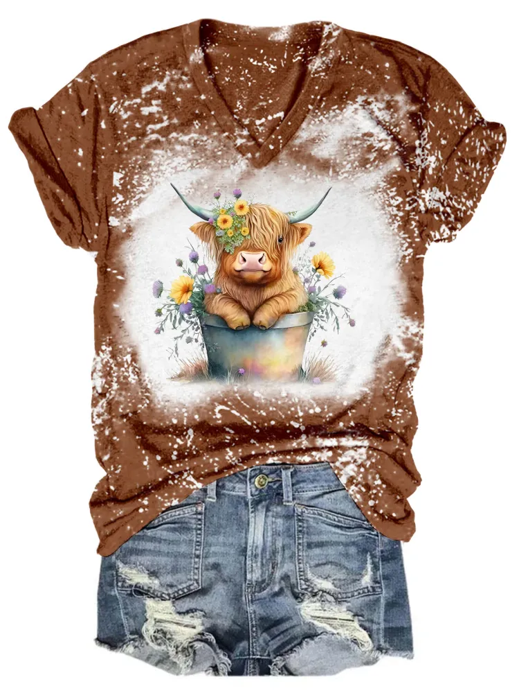 Baby Highland Cow Tie Dye V Neck T-Shirt