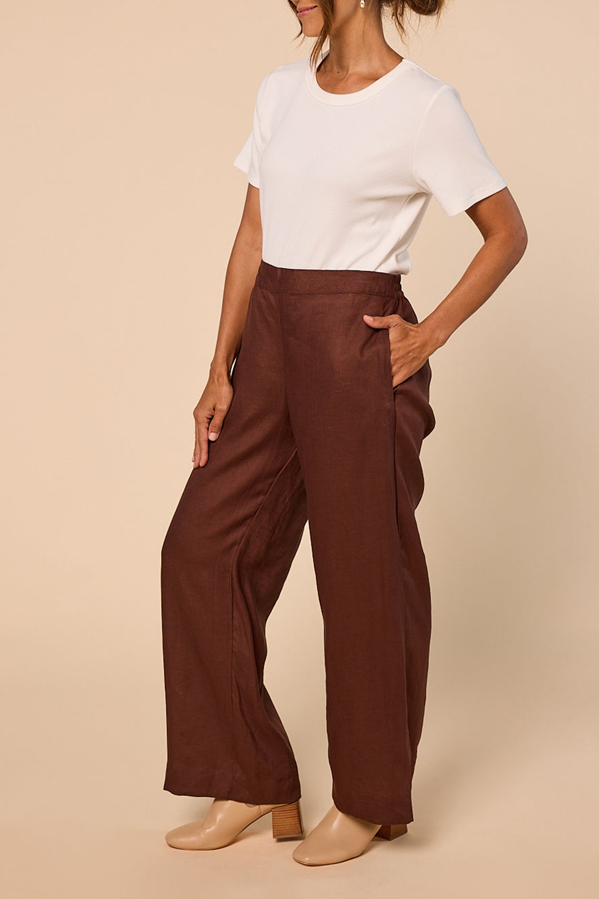 Camille Wide Leg Linen Pant in Raisin