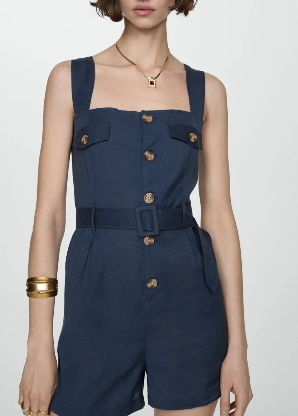 Short jumpsuit with buttons