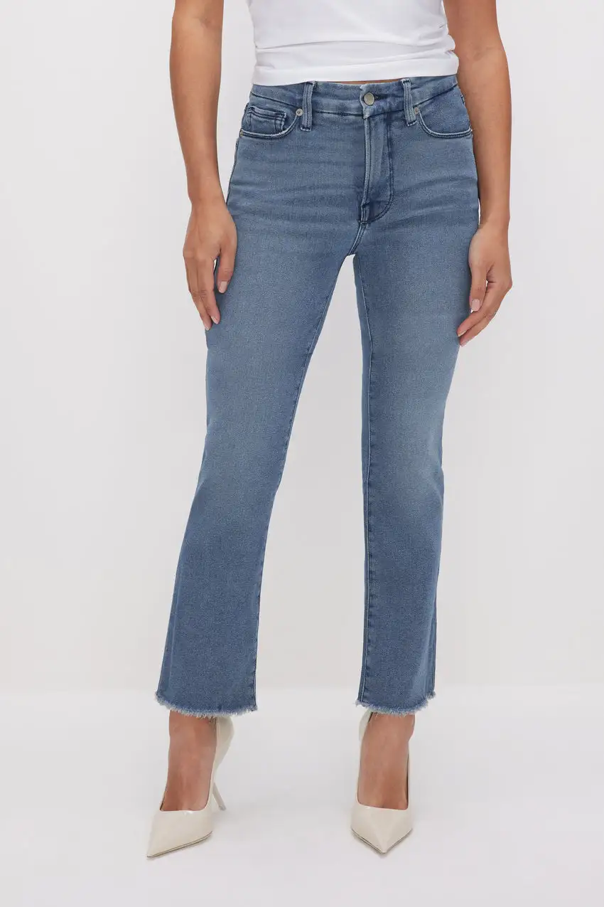 GOOD PETITE STRAIGHT JEANS