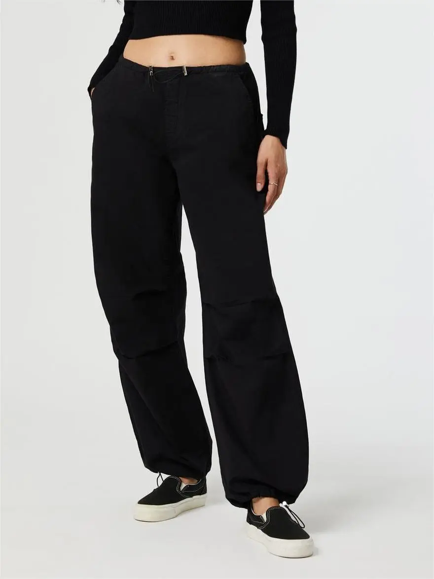 Hill Parachute Black Pants