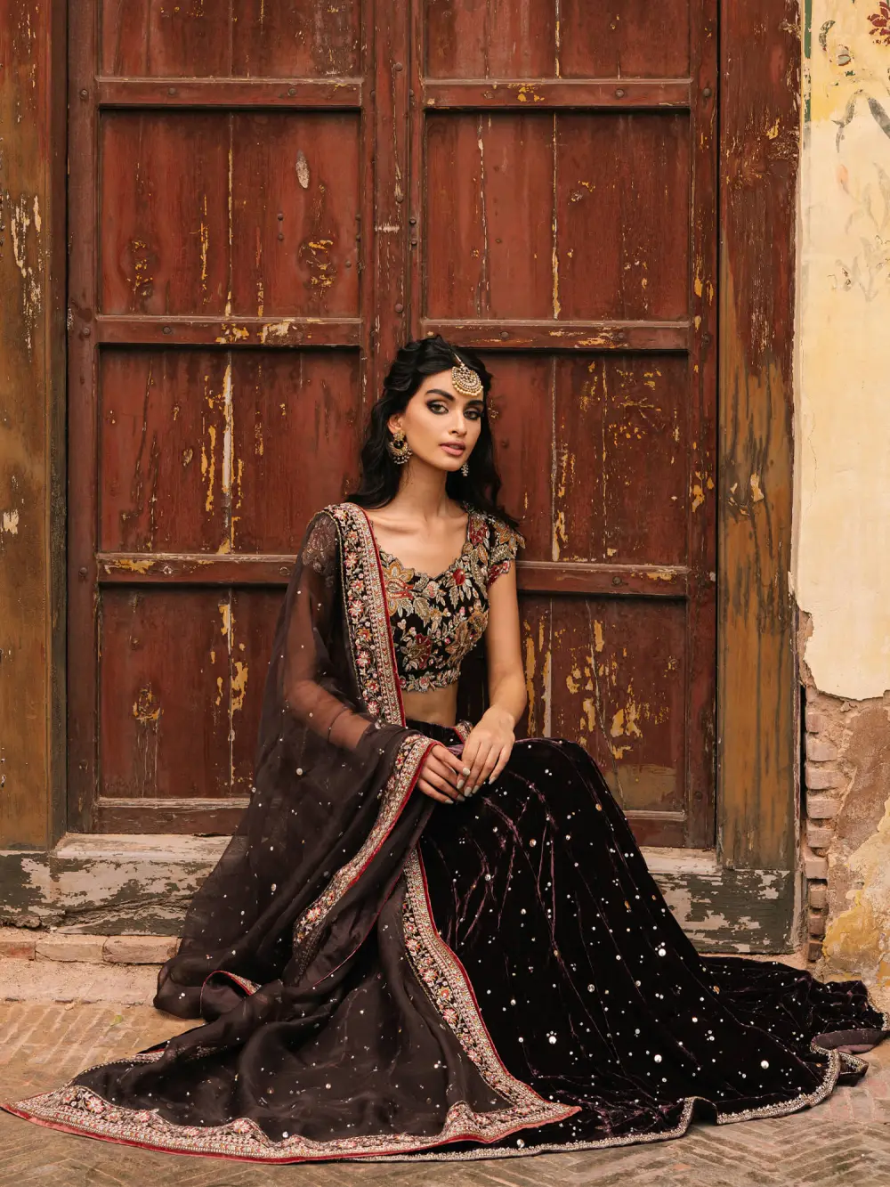 CHOLI W/ DUPATTA & GHAGRA