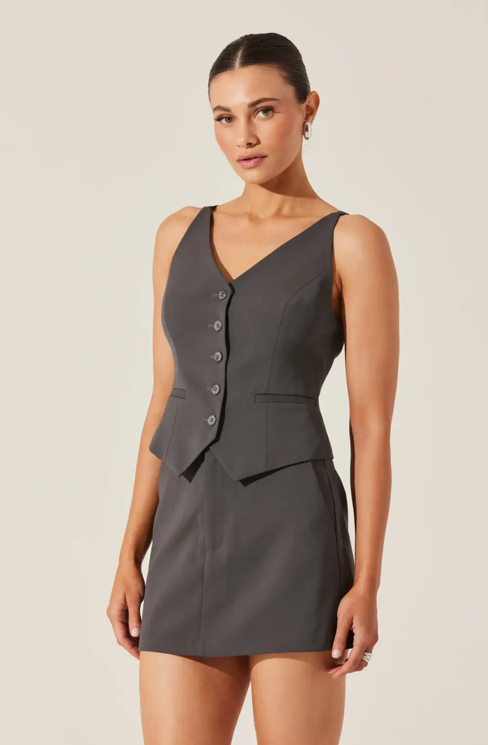 Tailored Button Up V-neck Vest