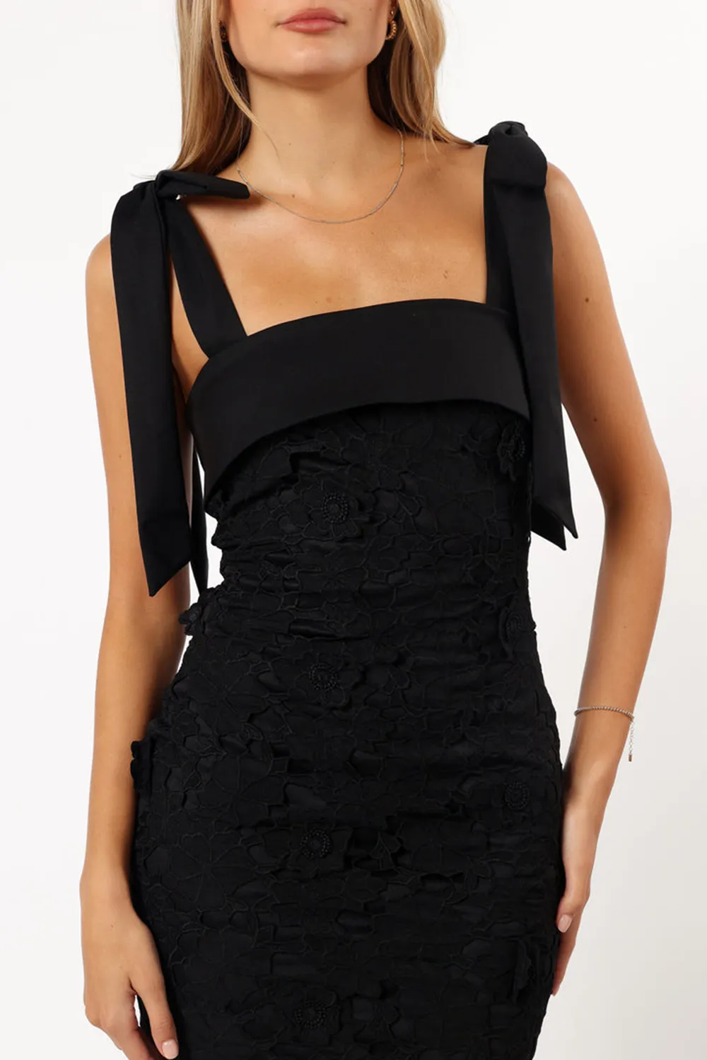 EMERSYN LACE DRESS - BLACK