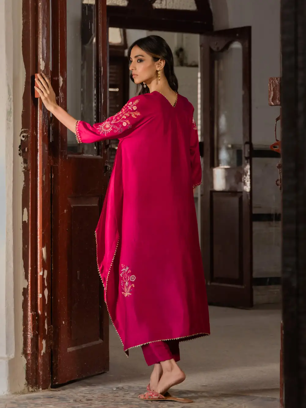 BANDRA KURTA W/ STRAIGHT PANT