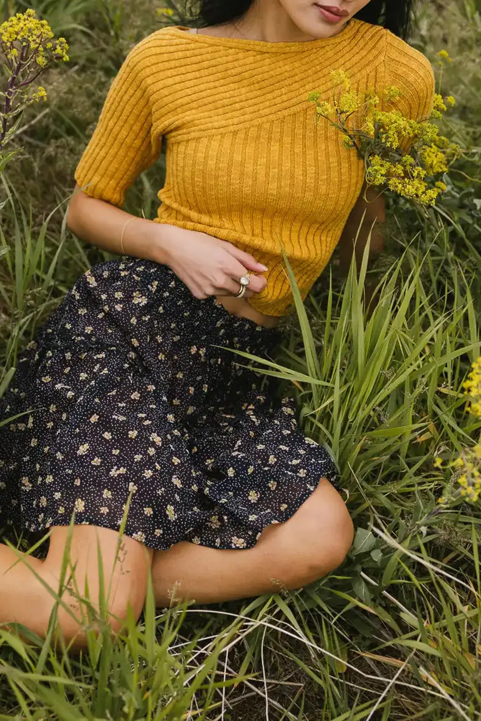 TONI SWEATER TOP IN YELLOW