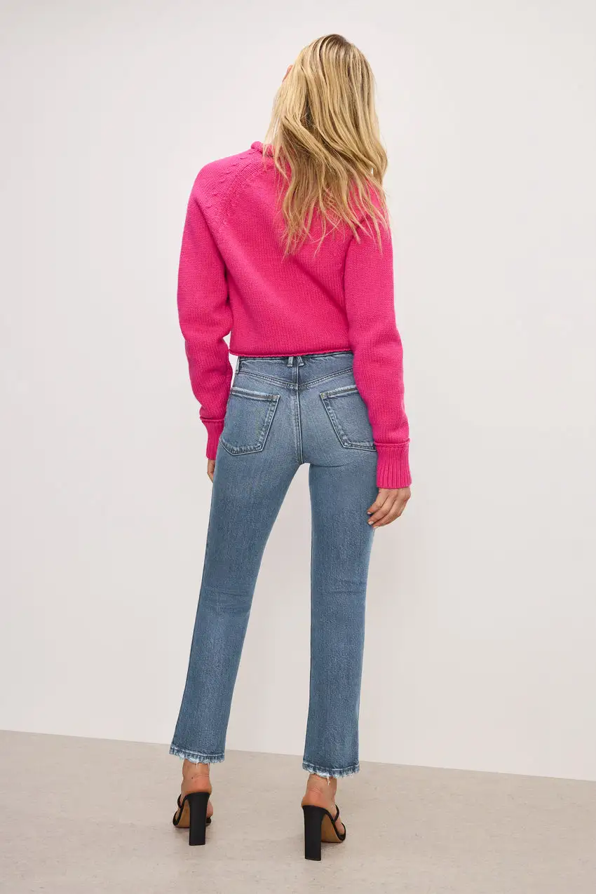 SOFT-TECH GOOD LEGS STRAIGHT JEANS