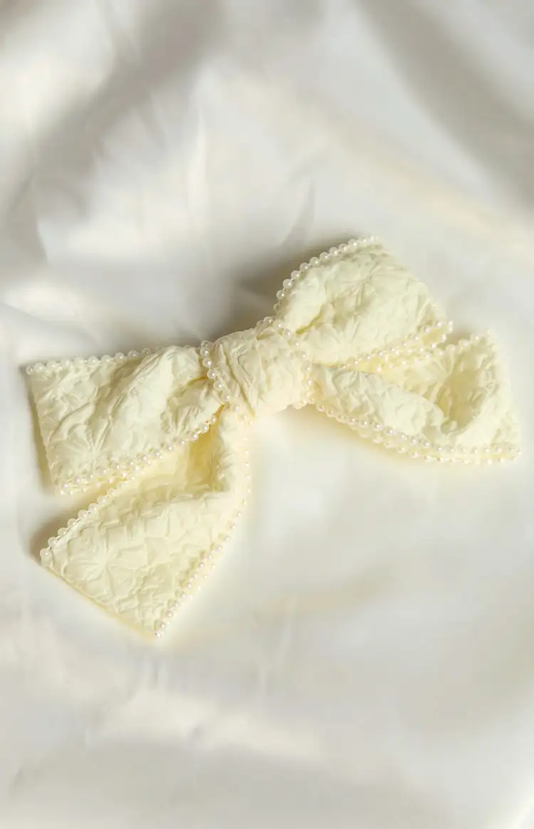 Penelope Cream Bow Hair Clip (FREE over $150)