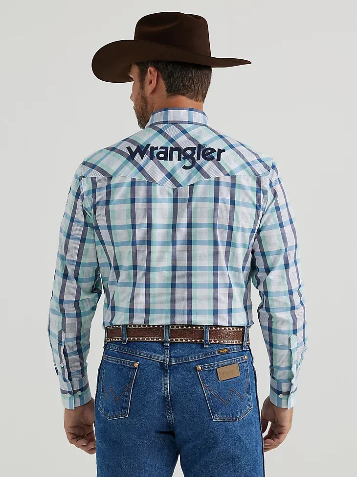 MEN'S WRANGLER® LOGO LONG SLEEVE WESTERN SNAP SHIRT IN LARK PLAID