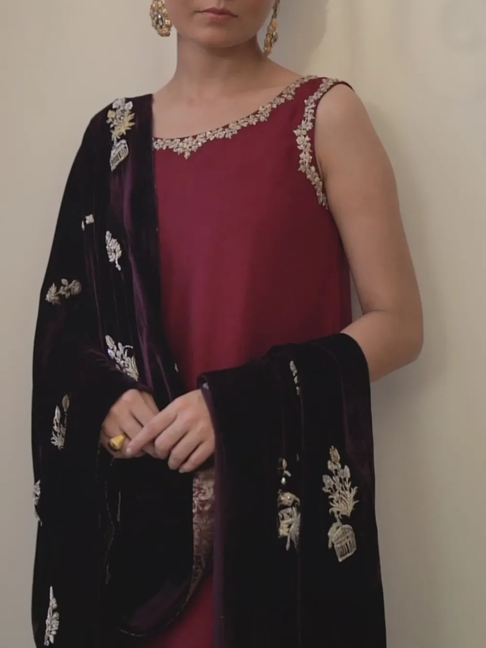 Elegant embroidered kaftan